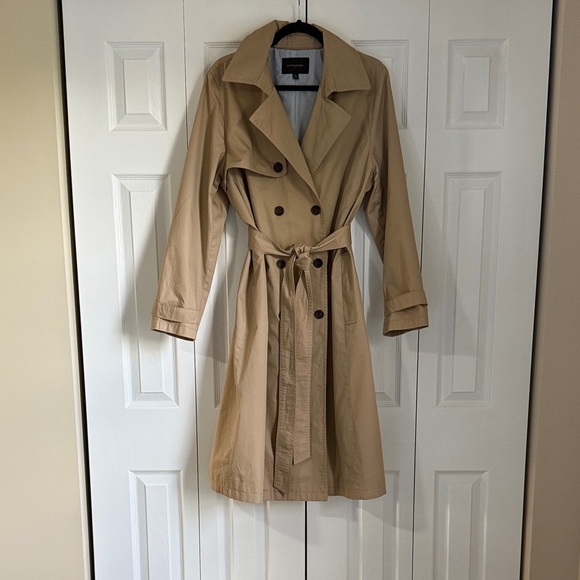 Banana Republic Jackets & Blazers - Banana Republic Beige Trench Coat with Belt